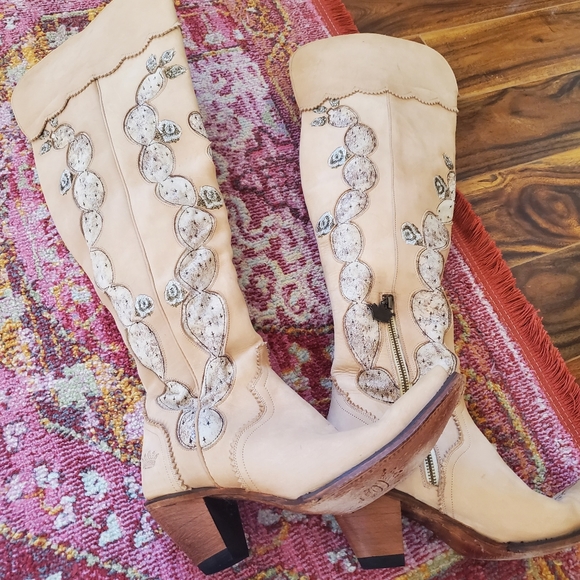 Junk Gypsy by Lane knee high boots - Picture 4 of 4
